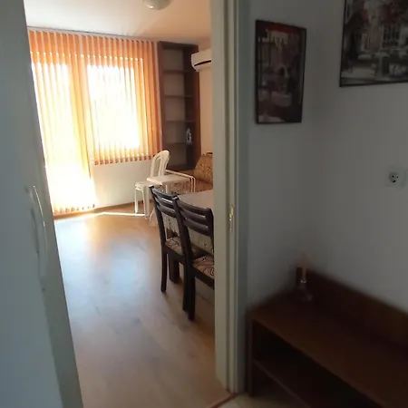 Vesi&gery Apartment Pomorie